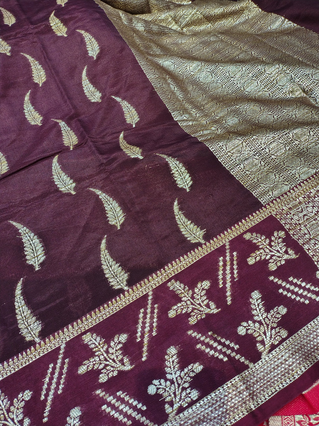 Deep Wine Georgette Banarasi Saree – Leaf Motif & Rich Pallu