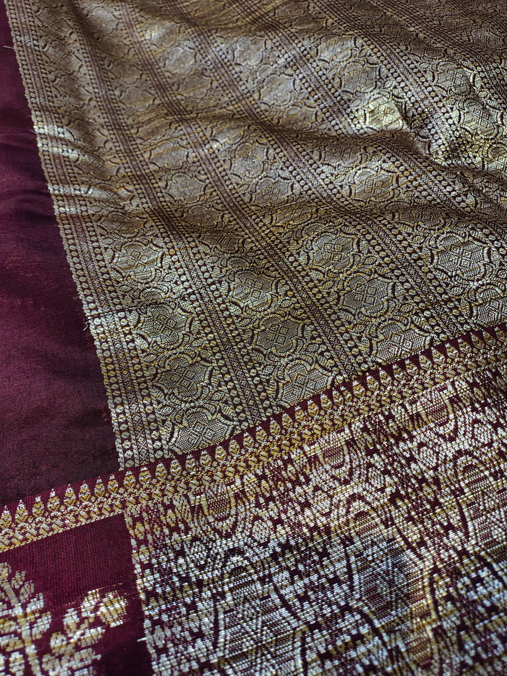 Deep Wine Georgette Banarasi Saree – Leaf Motif & Rich Pallu