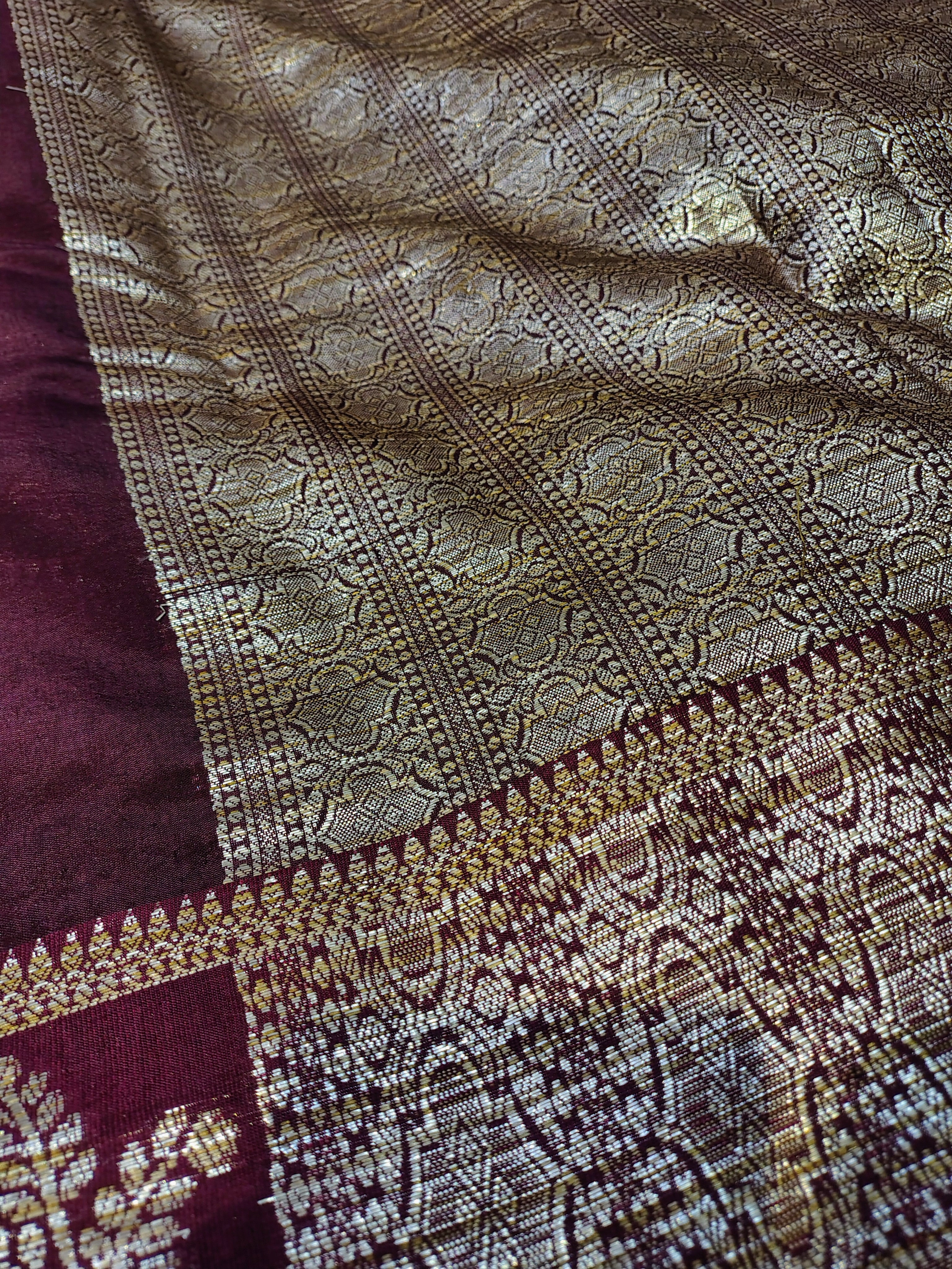 Deep Wine Georgette Banarasi Saree – Leaf Motif & Rich Pallu