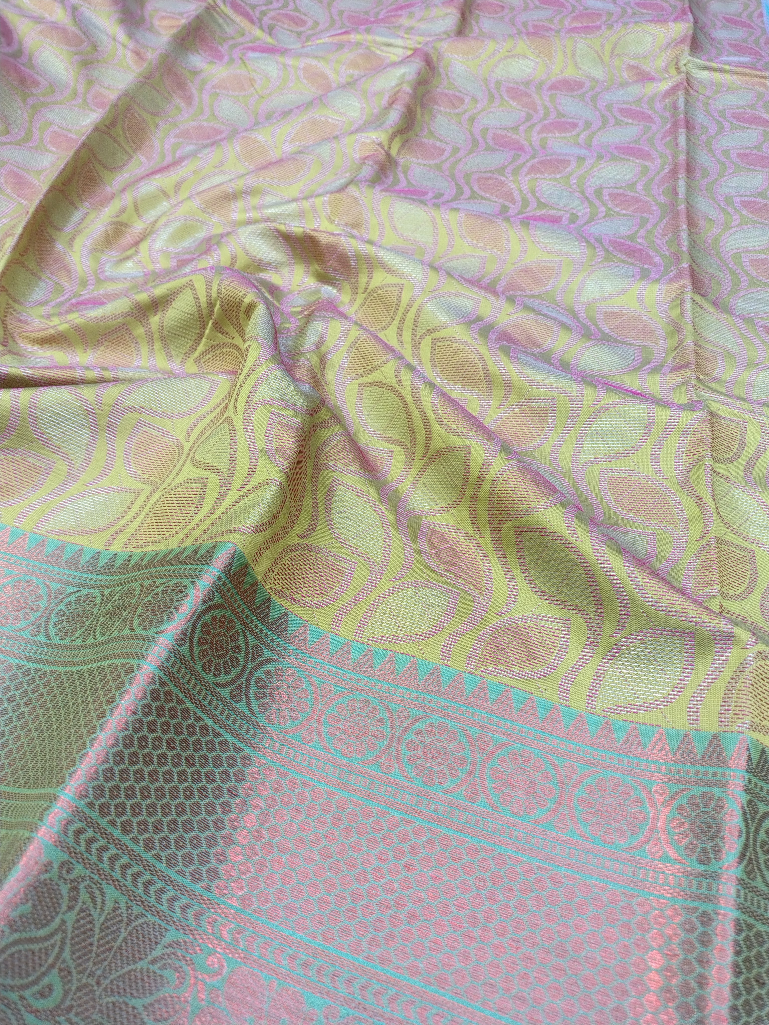 Parrot Green Banarasi Saree –  Leaf Tanchoi Weave with Triple Border