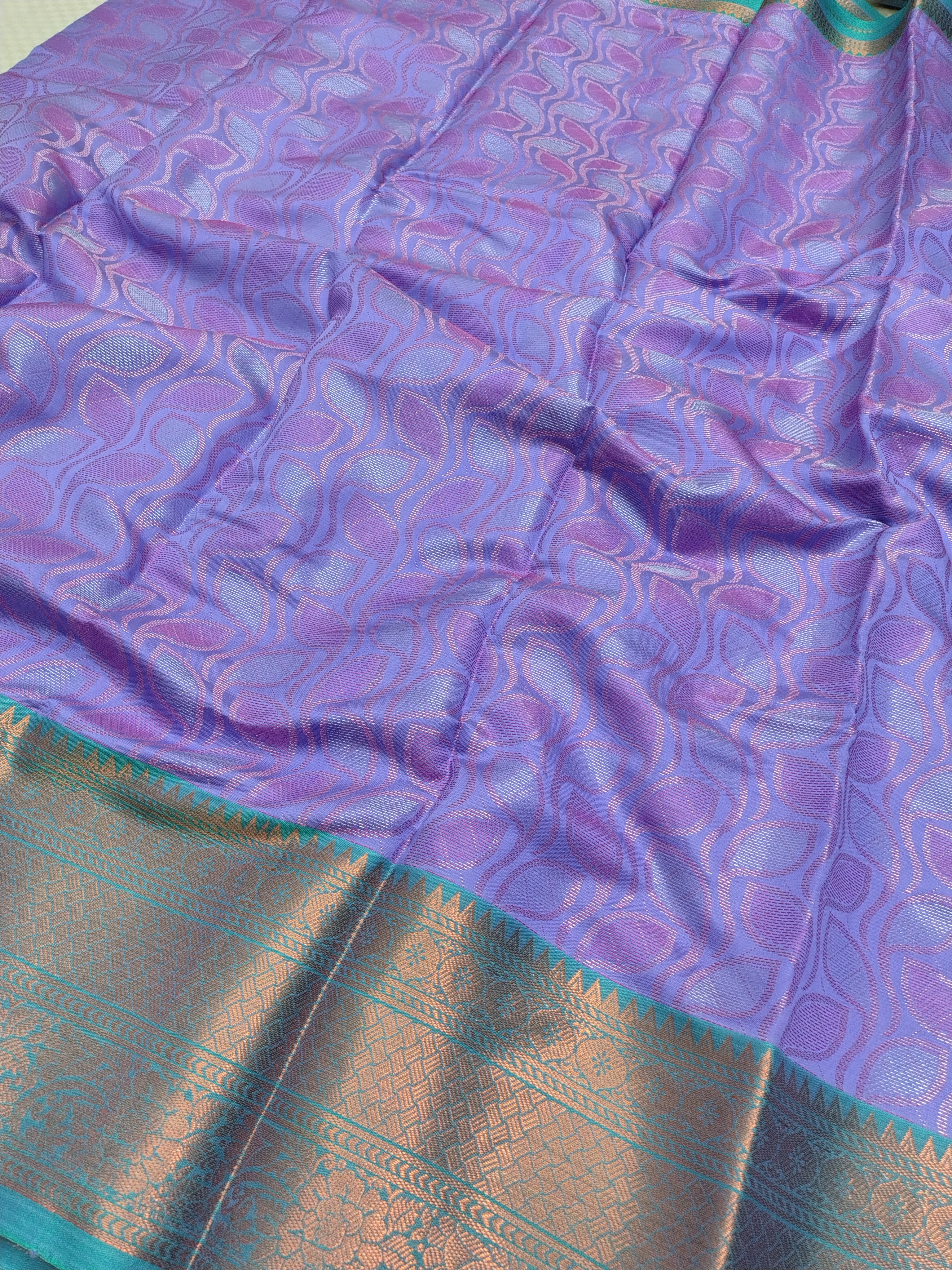 Purple Fancy Banarasi Saree – Leaf Tanchoi Weave with Triple Border